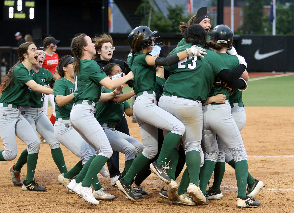 Tigard Oregon City 6A softball final Dan Brood 40